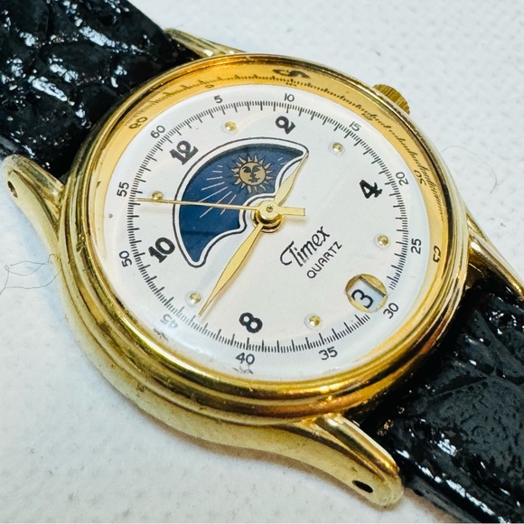 Vintage 1994 Timex Sun/Moon Day/Night Women's Gold Date Watch Black Leather - Picture 12 of 13